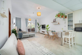 Cozy 1-Bedroom Apartment for 5 in Motor City!